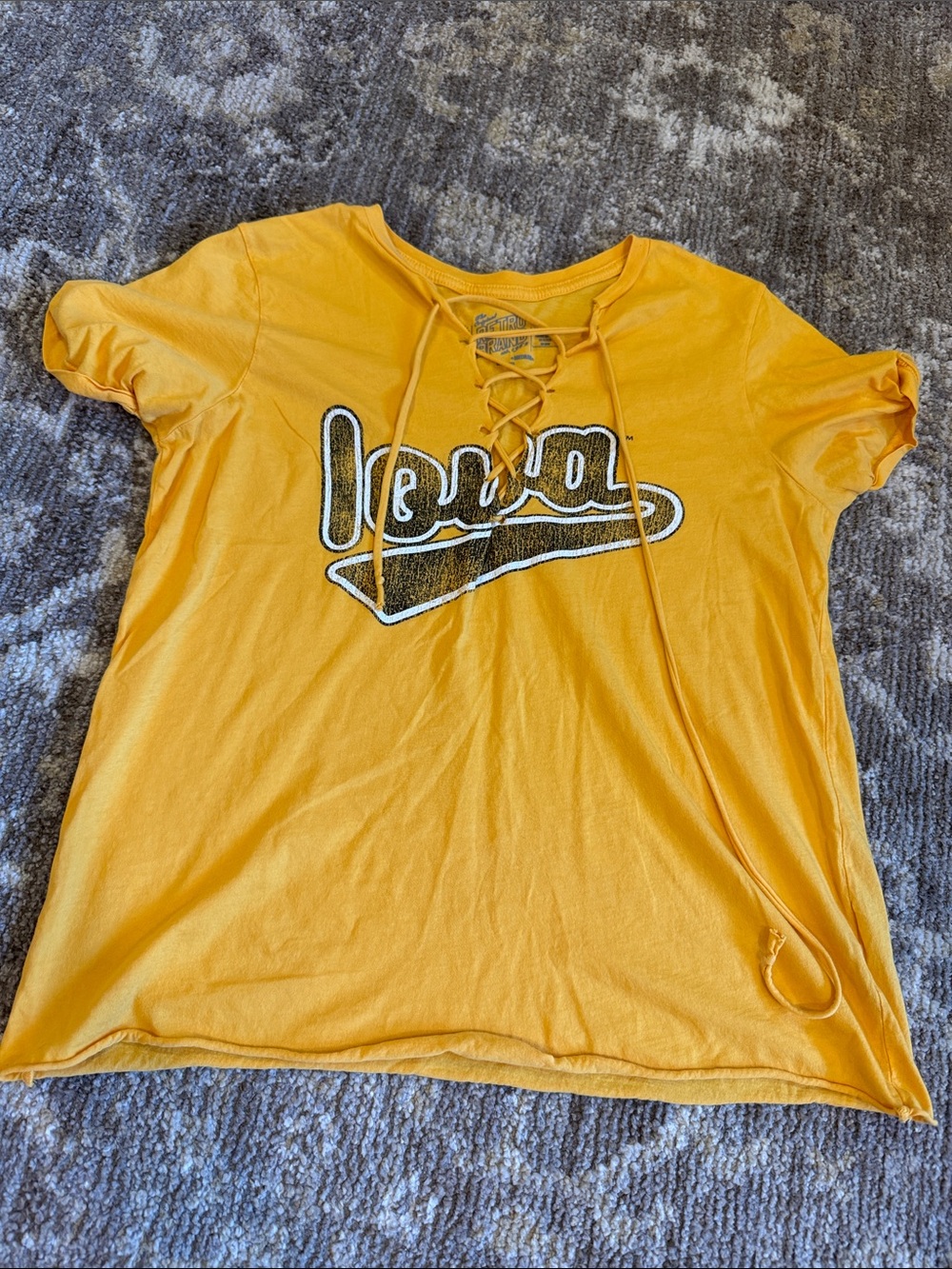 Lace-Up iowa Graphic Tee - Yellow